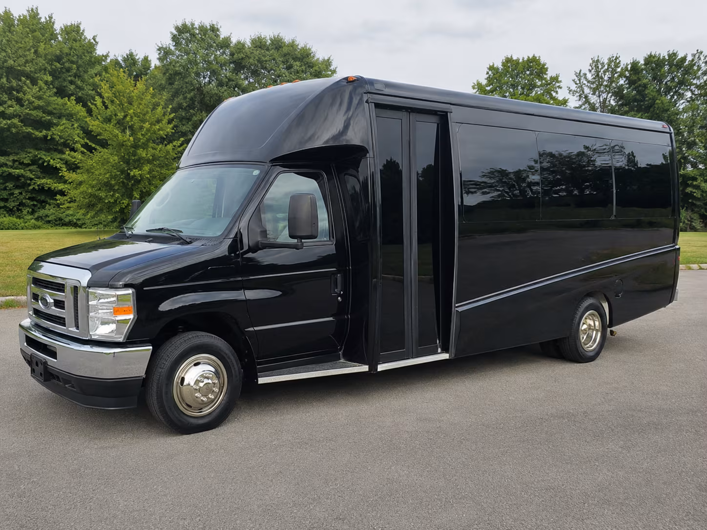 coon rapids timely charter buses for coon rapids private events