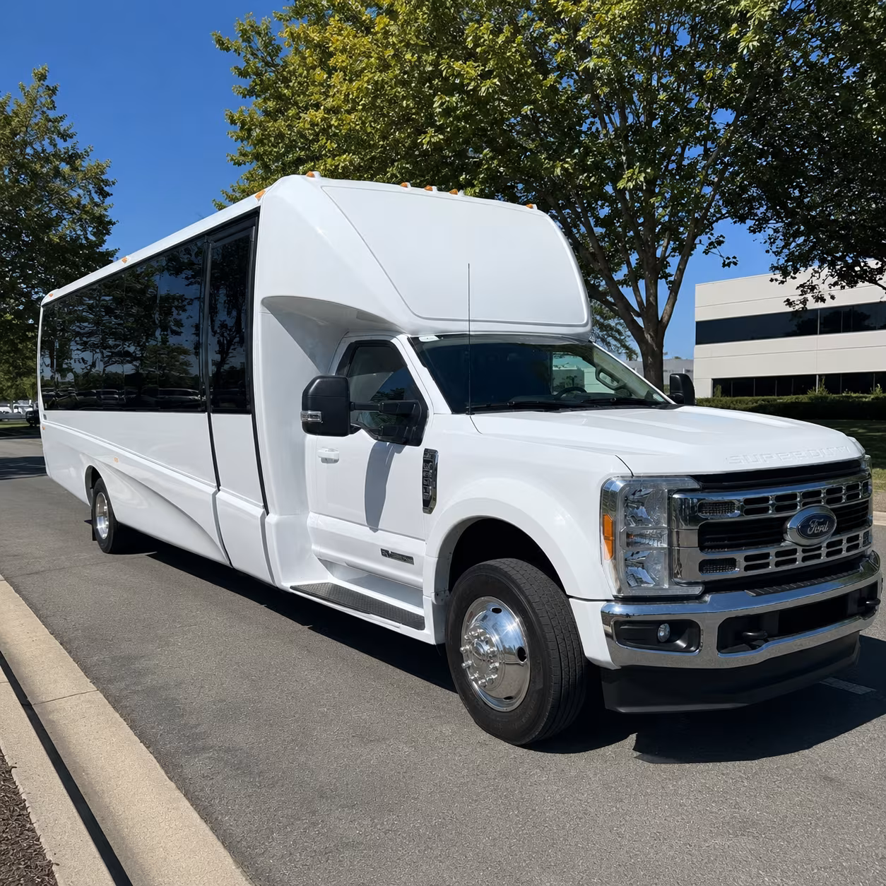 minneapolis ease daily commutes with minneapolis charter buses